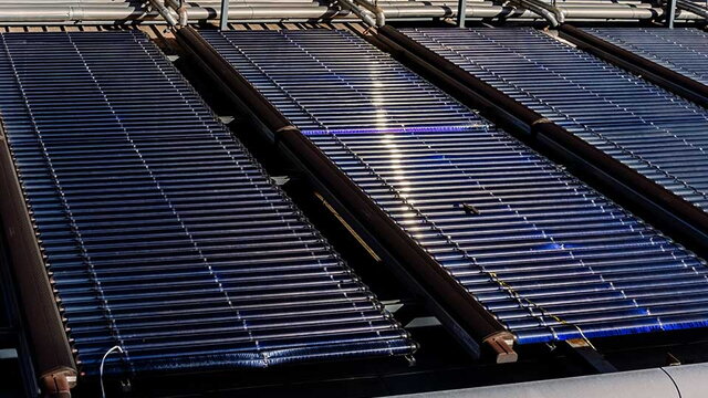 Installtion Solarthermie auf einem Dach