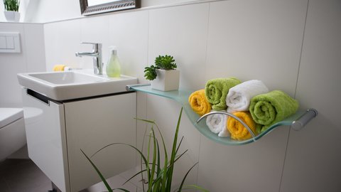 Badgestaltungen von der Herweg GmbH Leverkusen